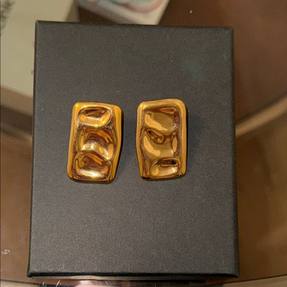 Gold Rectangular Earrings - image 2